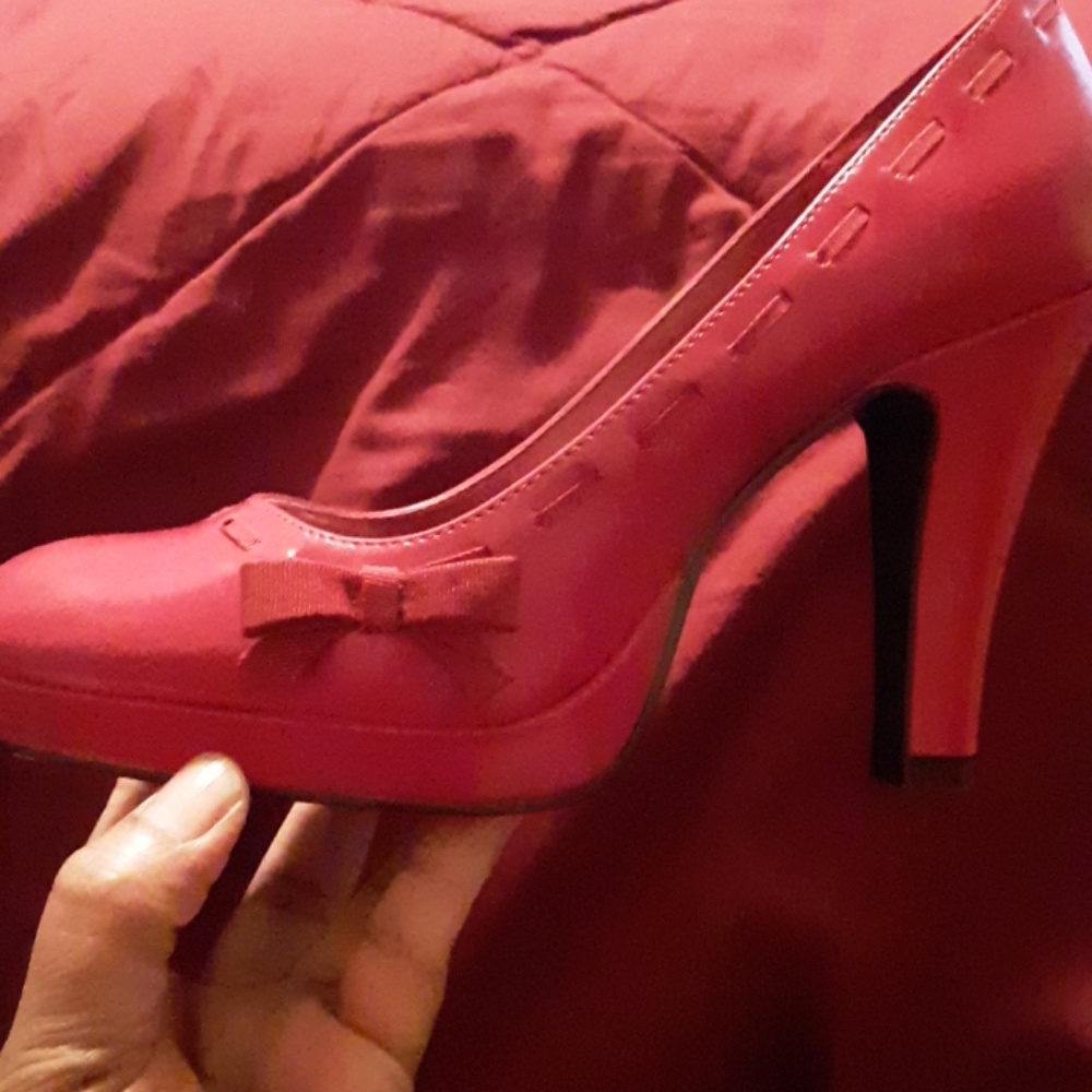 Shoes - Picture 2 of 3